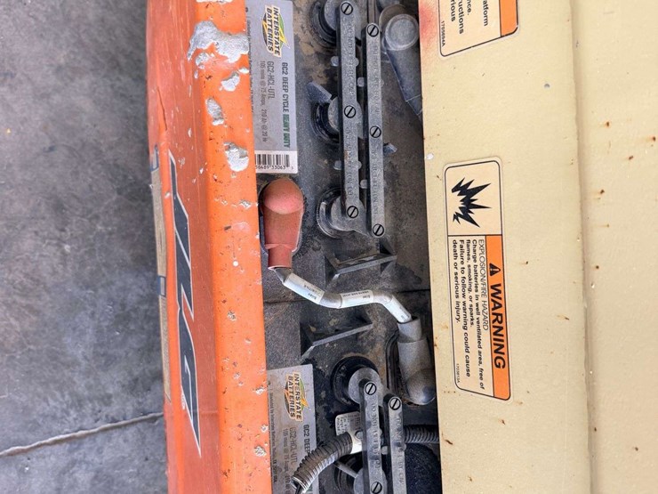 2017-jlg-2632es-image-29