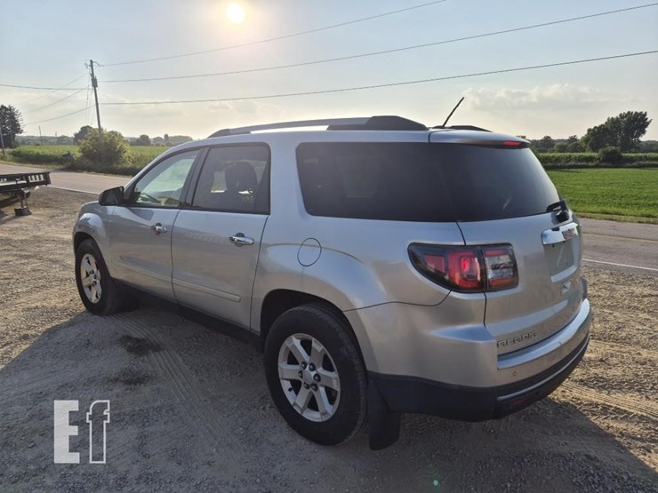 2015-gmc-acadia-image-4