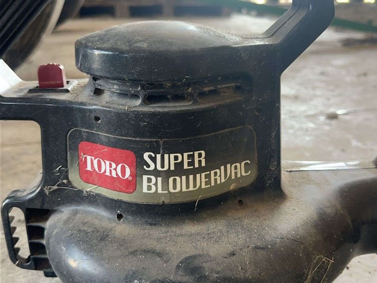 toro-super-blowervac-model-51587-corded-electric-leaf-blower-image-2