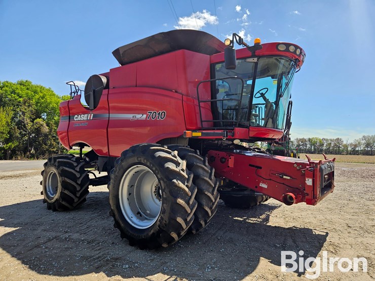2007-case-ih-7010-image-3