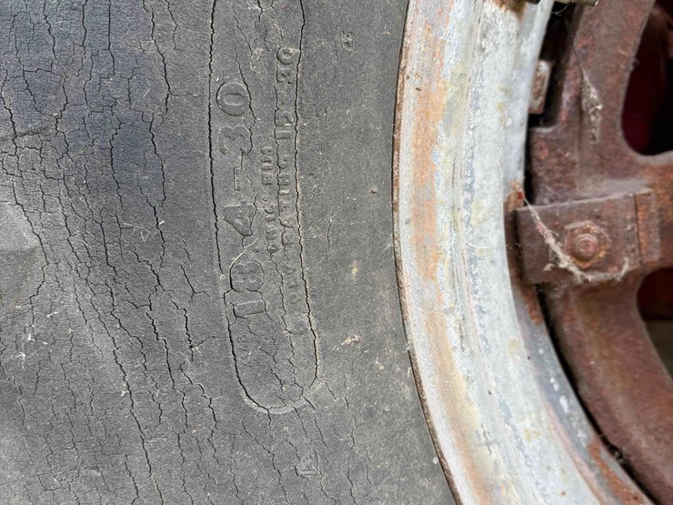mccormick-deering-w6-standard-tractor-image-12