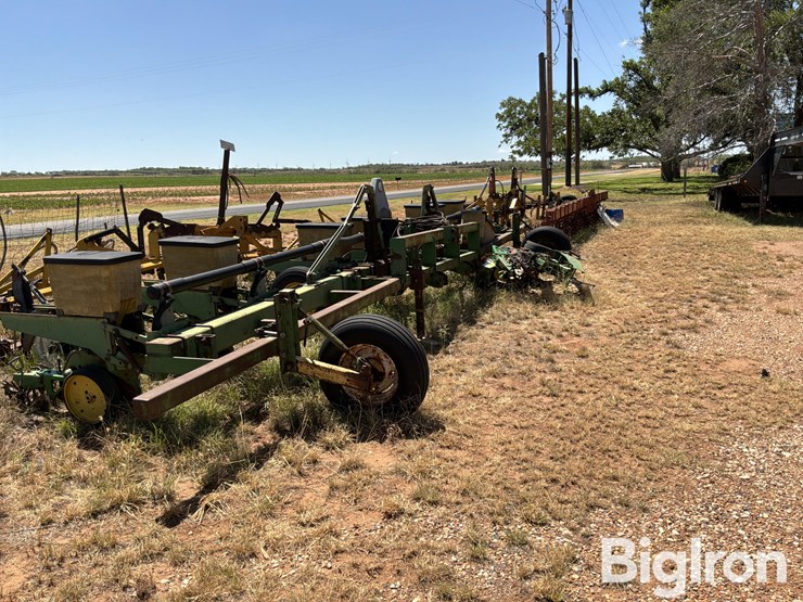 john-deere-7300-image-3