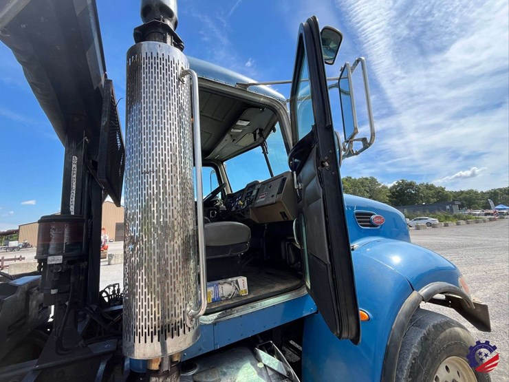 2008-peterbilt-340-image-61