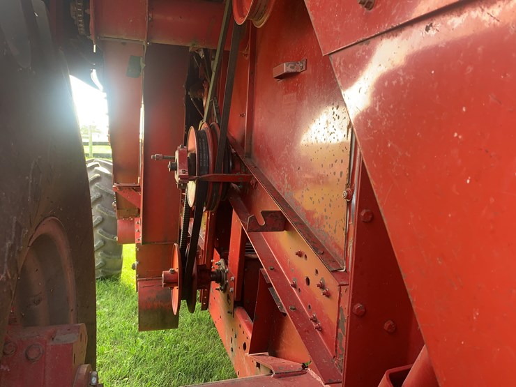 case-ih-1680-image-11