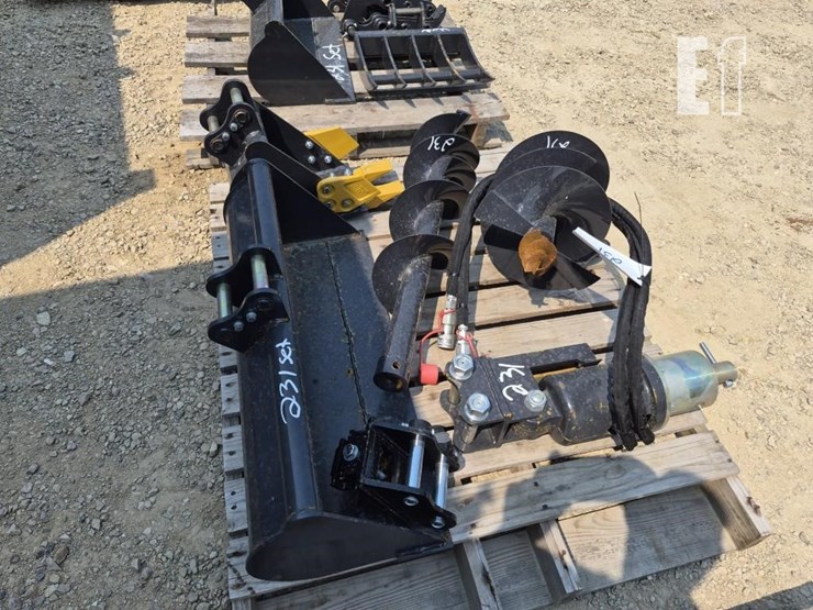 mini-excavator-attachments-package-image-1