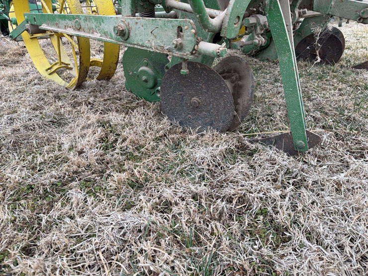 john-deere-two-row-planter-image-9