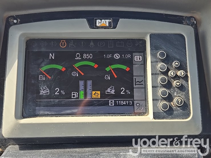 2018-caterpillar-d6n-lgp-image-65