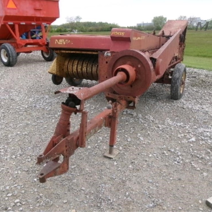 NEW HOLLAND 273