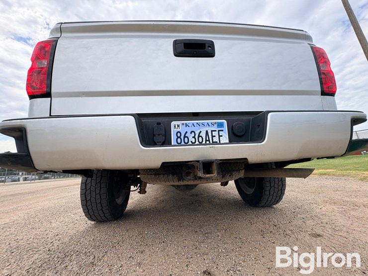 2018-chevrolet-silverado-1500-z71-image-17