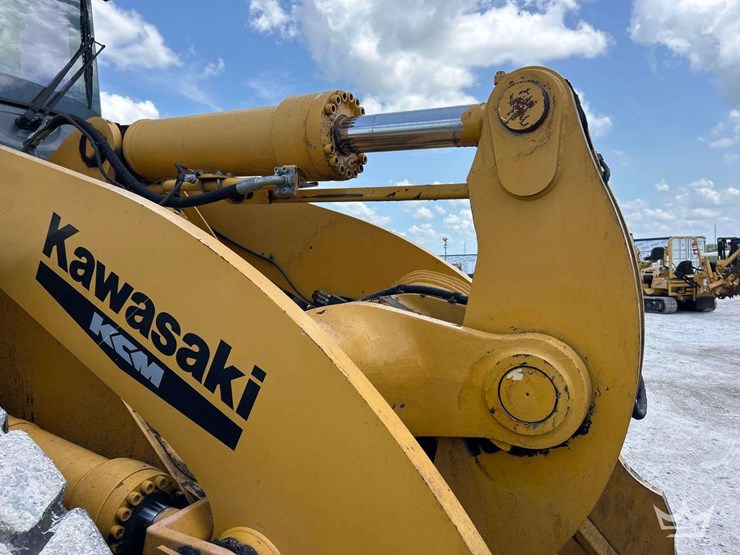 2016-kawasaki-80z7-articulated-wheel-loader-image-24