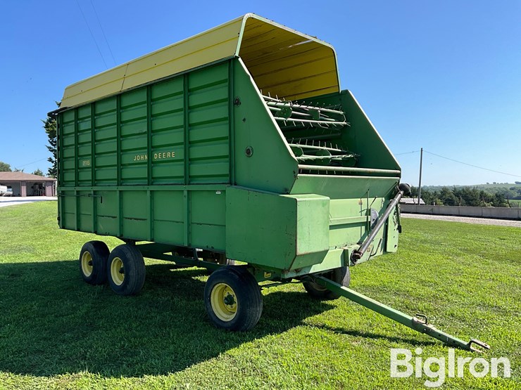 john-deere-716-image-3