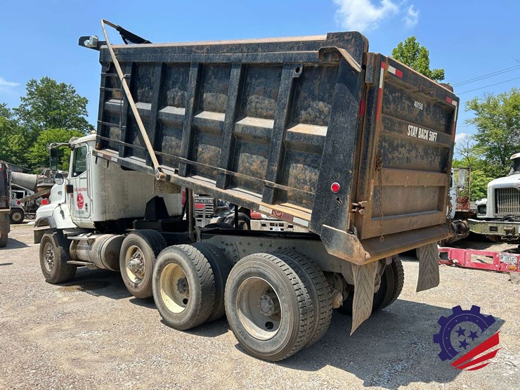 2008-international-5600-paystar-tri-axle-dump-truck-image-28