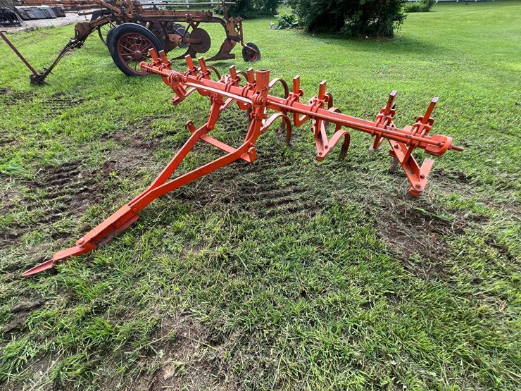 #9916-•-allis-chalmers-snap-coupler-field-cultivator-image-2