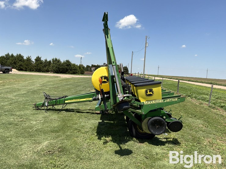 2002-john-deere-1750-image-8