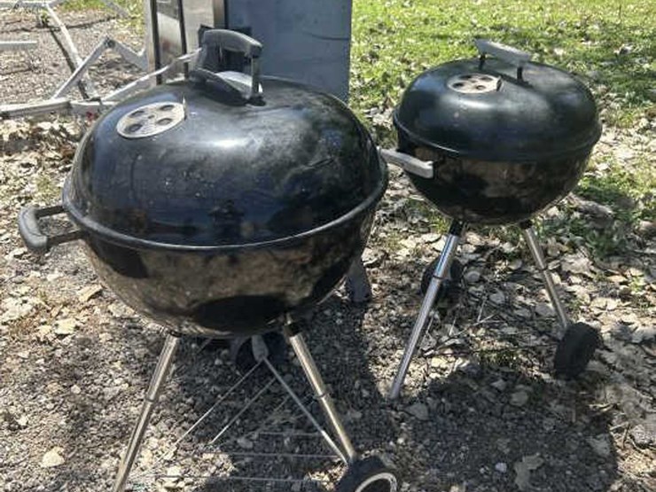 #79-•-(2)-weber-charcoal-grill-&-(1)-master-built-smoker-image-5