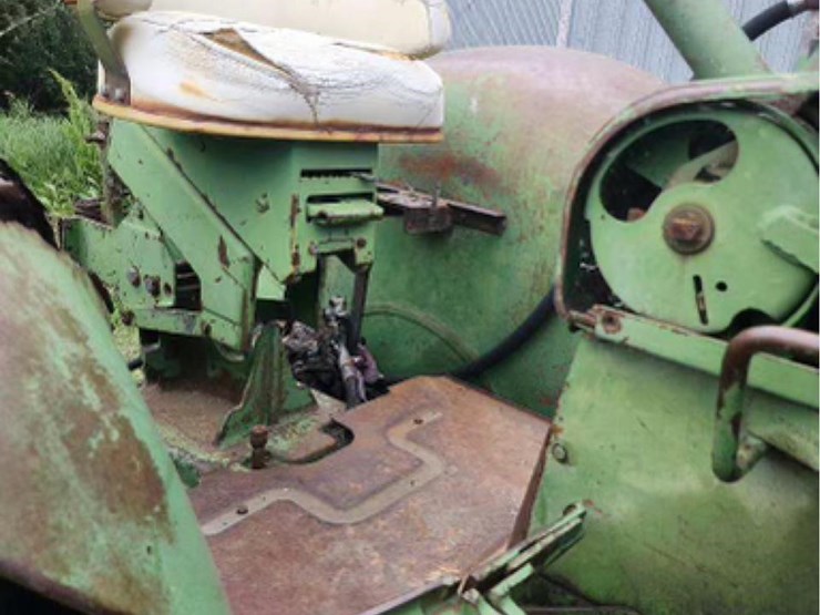 john-deere-4010-image-5