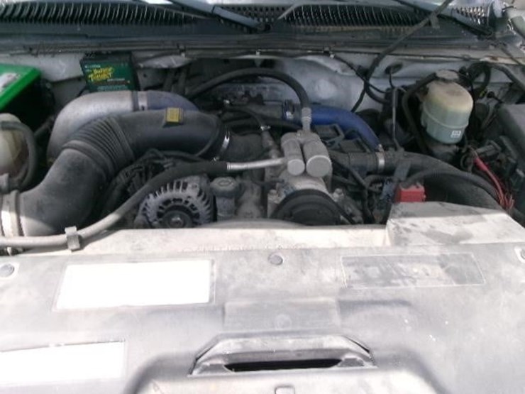 2001-chevrolet-silverado-3500-image-29