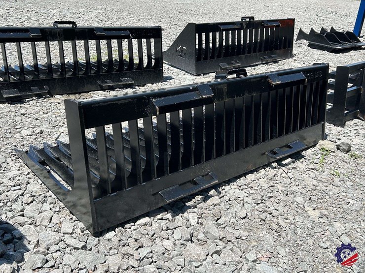 skid-steer-fine-skeleton-bucket-low-side-attachment-image-4
