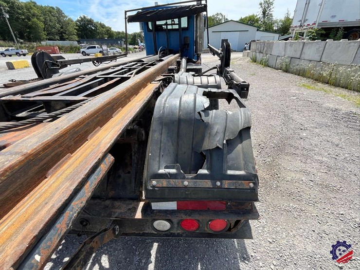 2008-peterbilt-340-image-38
