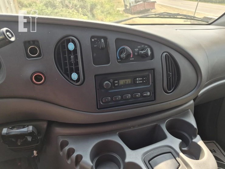 2003-ford-e350-image-13