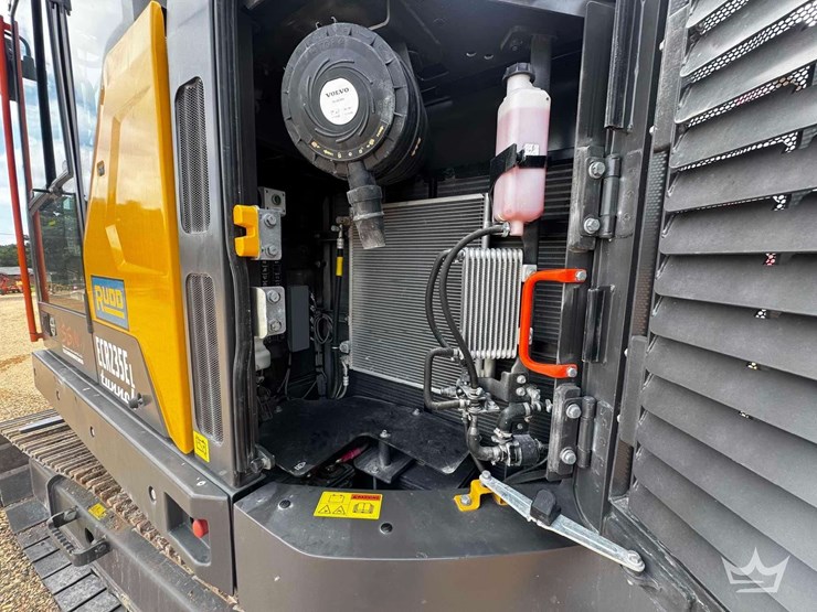 2025-volvo-ecr235e-tunnel-boom-hydraulic-excavator-image-28