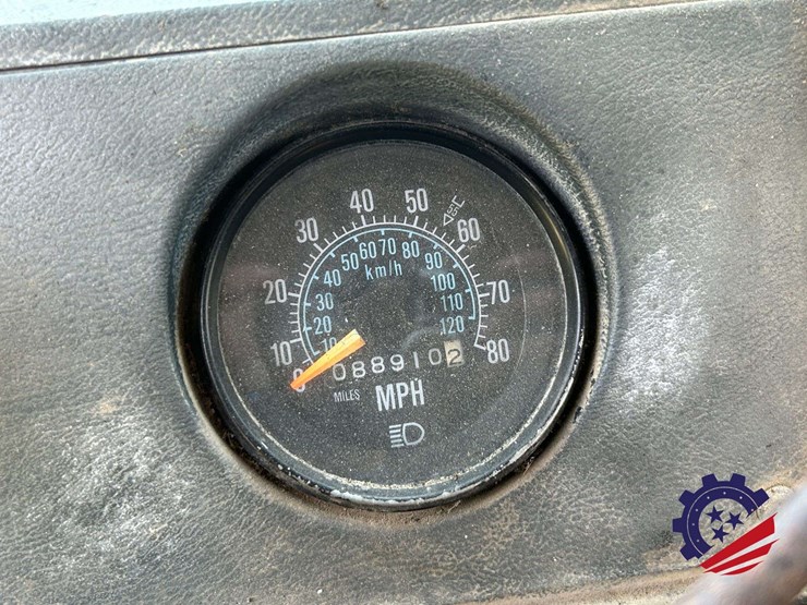 1997-mack-dm690s-image-64
