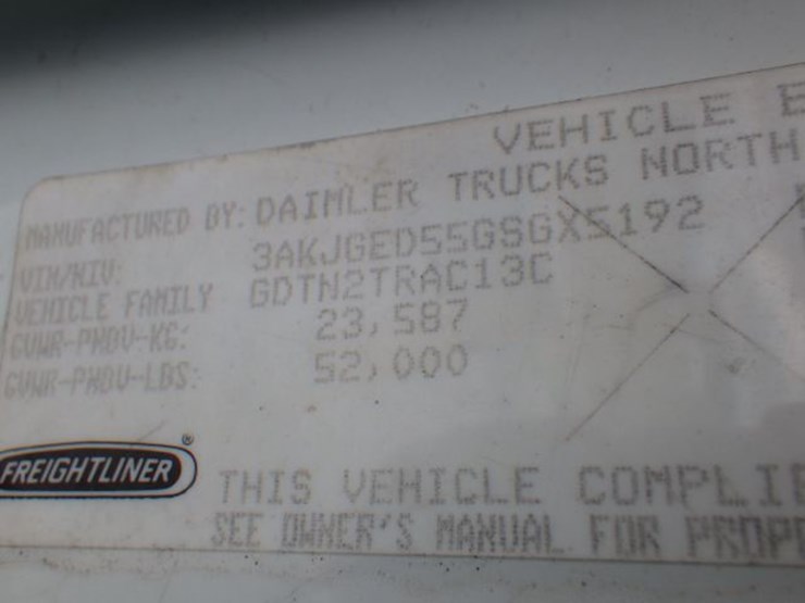 2016-freightliner-cascadia-125-evolution-image-17