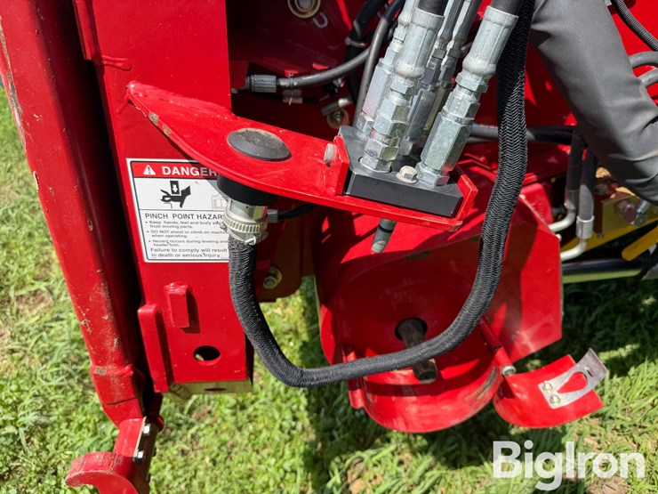 2012-case-ih-6088-image-12