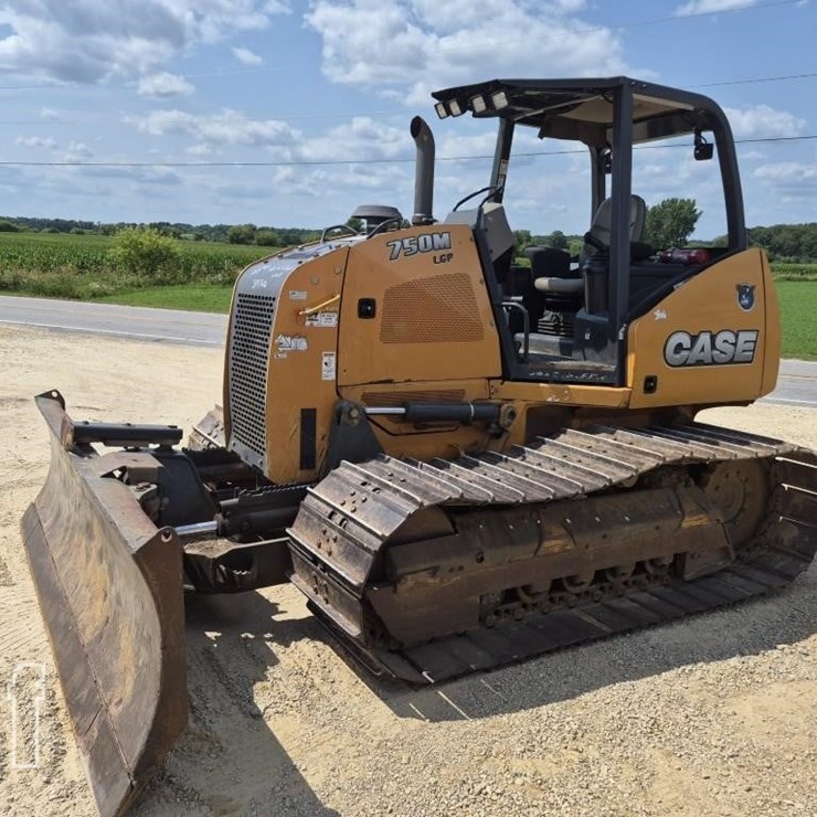 CASE 750M