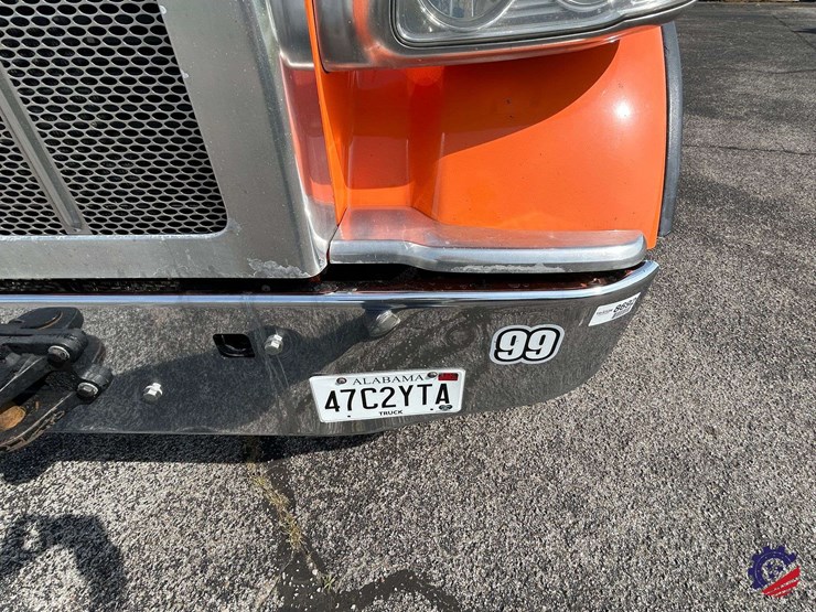 2016-peterbilt-367-image-28