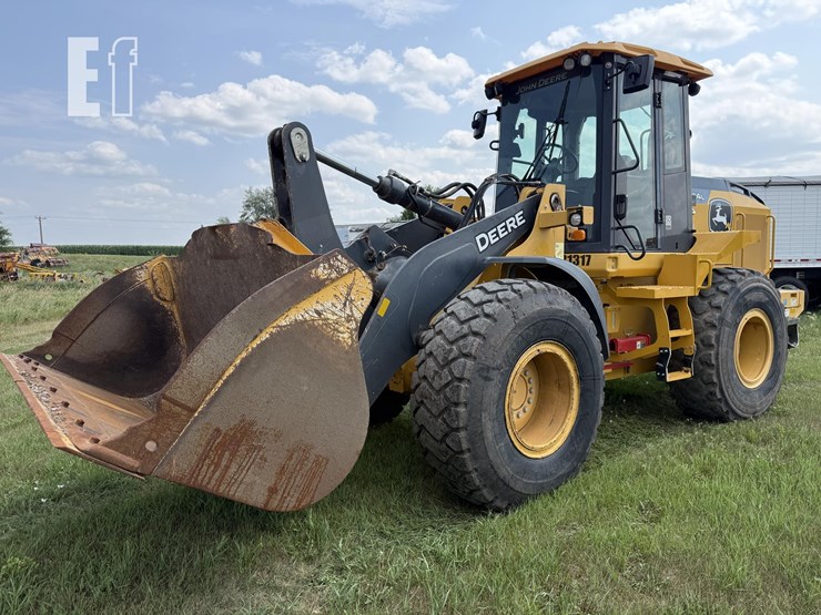 2019-deere-524l-image-32