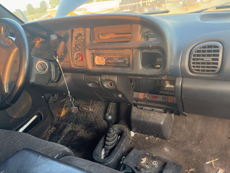 2001-dodge-ram-2500-image-35