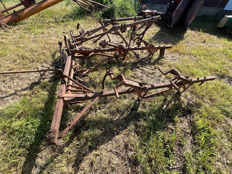 #9906-•-allis-chalmers-cultivator-image-2