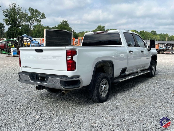 2021-chevrolet-silverado-2500-image-24