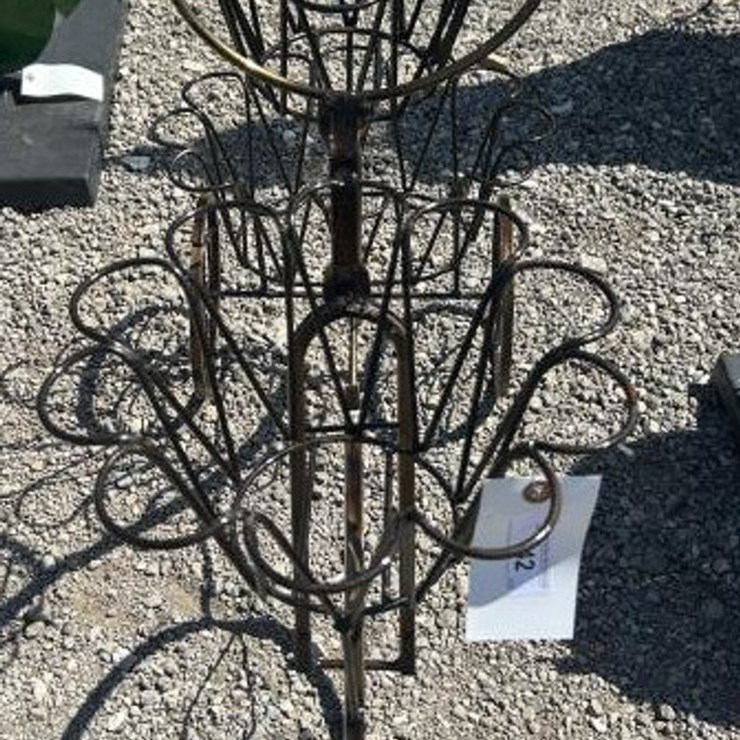 #142 • Metal Art - Tricycle w/ (3) Flower Pots