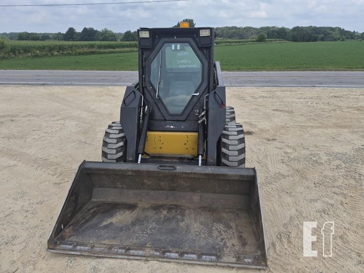 new-holland-lx885-image-6