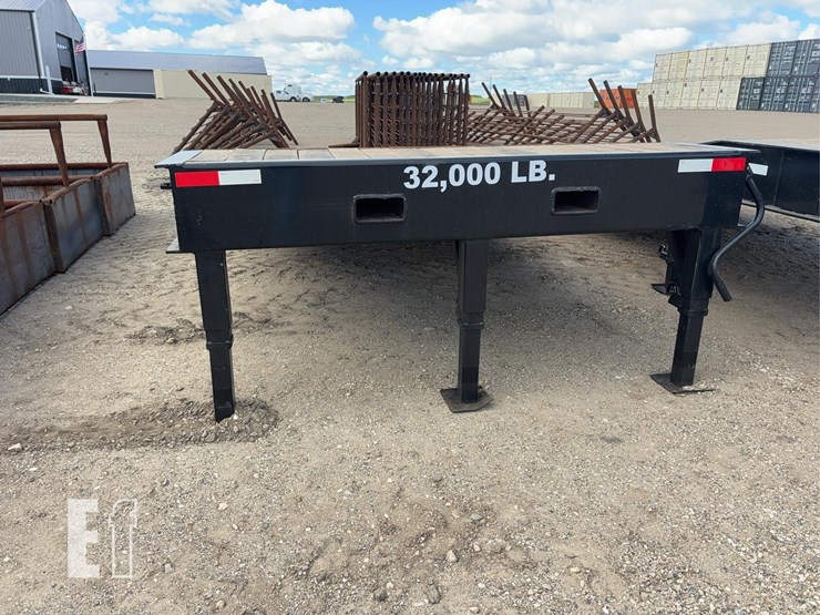 2025-industrias-america-loading-dock-model-r820-image-3