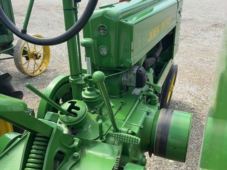 john-deere-model-b-image-8