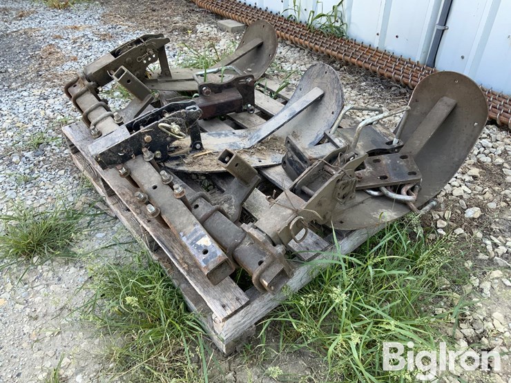 john-deere-608c-image-1