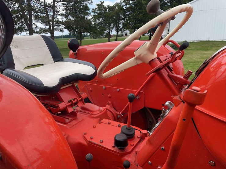 1963-allis-chalmers-d-17-series-iii-image-17