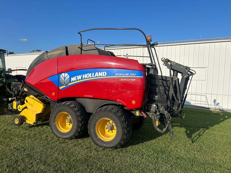 2014-new-holland-330-image-1