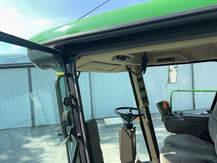 2010-john-deere-9670-sts-image-95