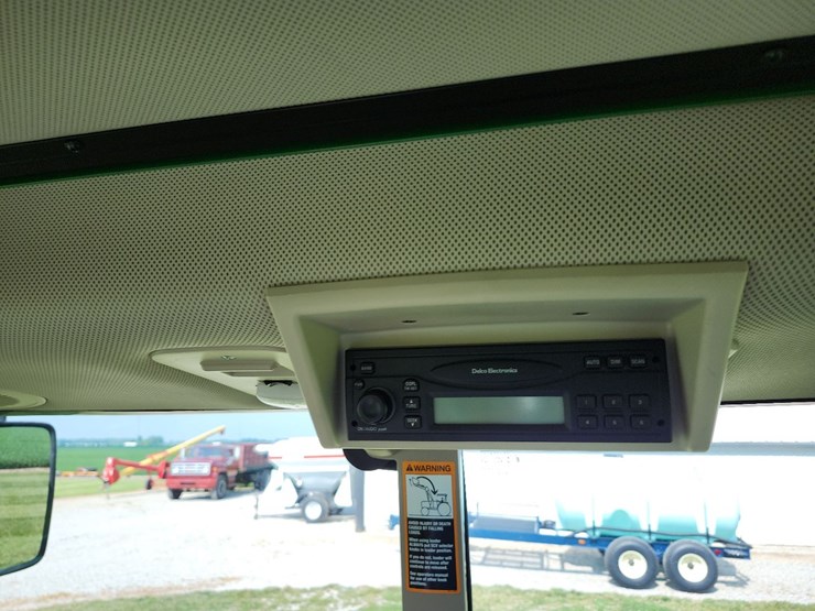 2008-john-deere-7230-image-35