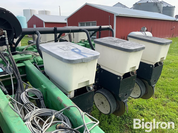 john-deere-7000-image-15