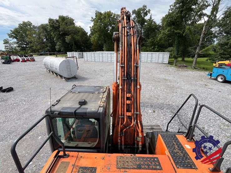 2018-hitachi-zx300-lc-6n-image-78