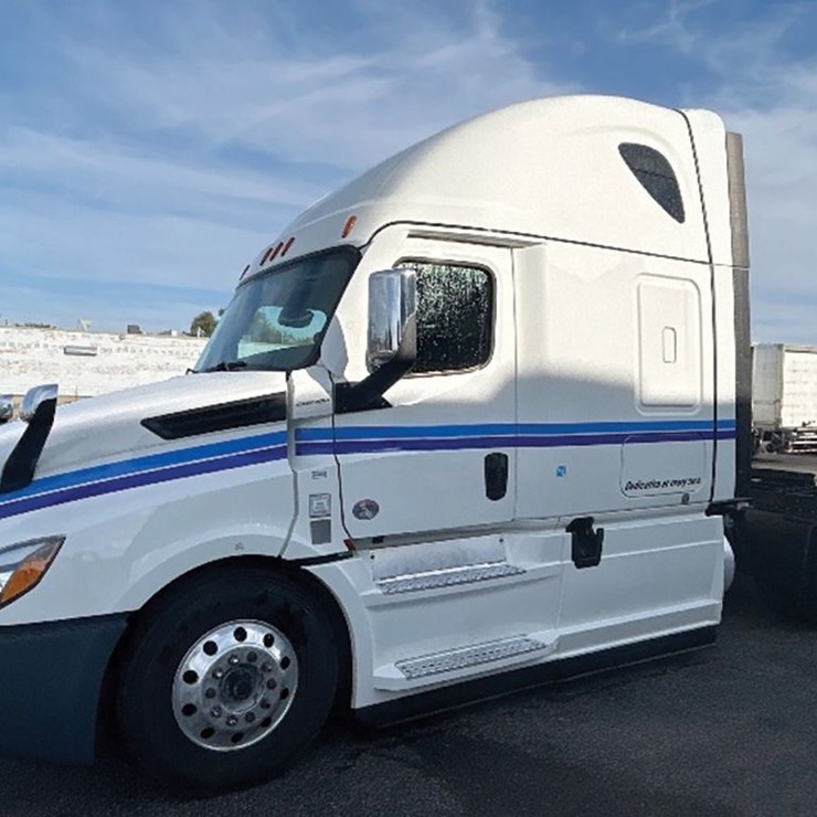 2022 FREIGHTLINER CASCADIA 126