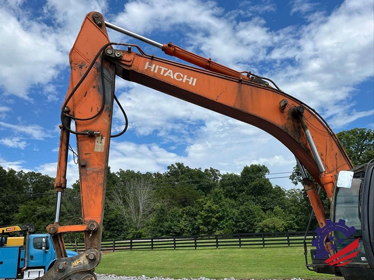 2018-hitachi-zx300-lc-6n-image-33