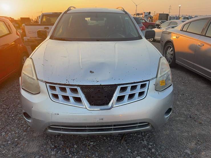 2014-nissan-rogue-image-2