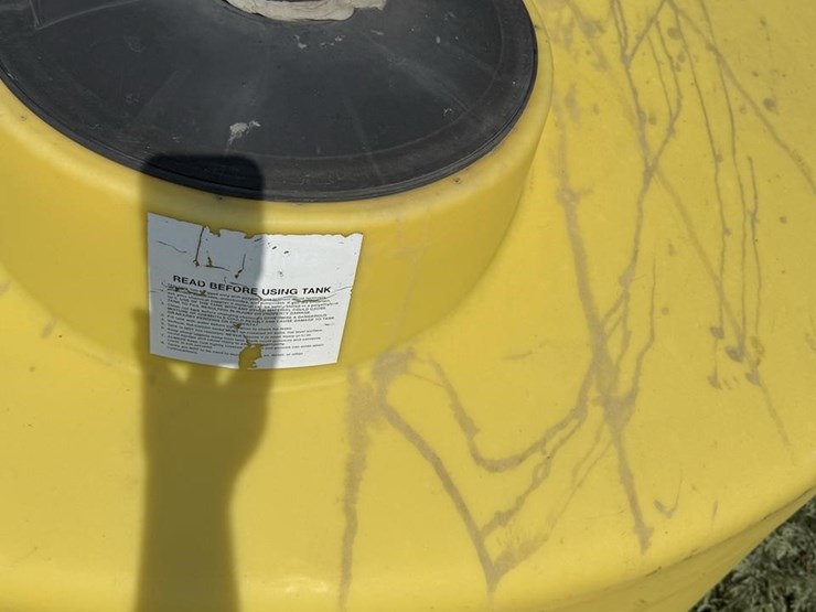 1600-gallon-fertilizer-tank-#2-8291-image-2