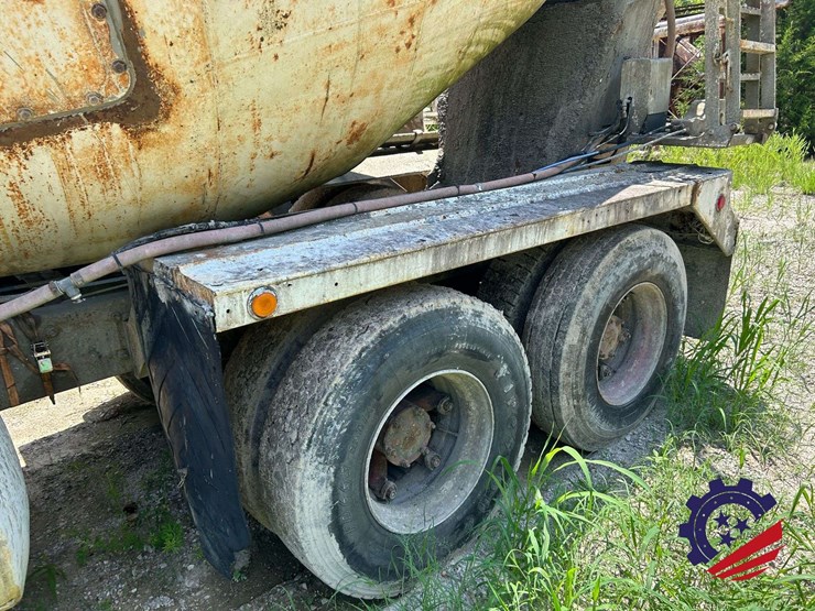 1997-mack-dm690s-image-31
